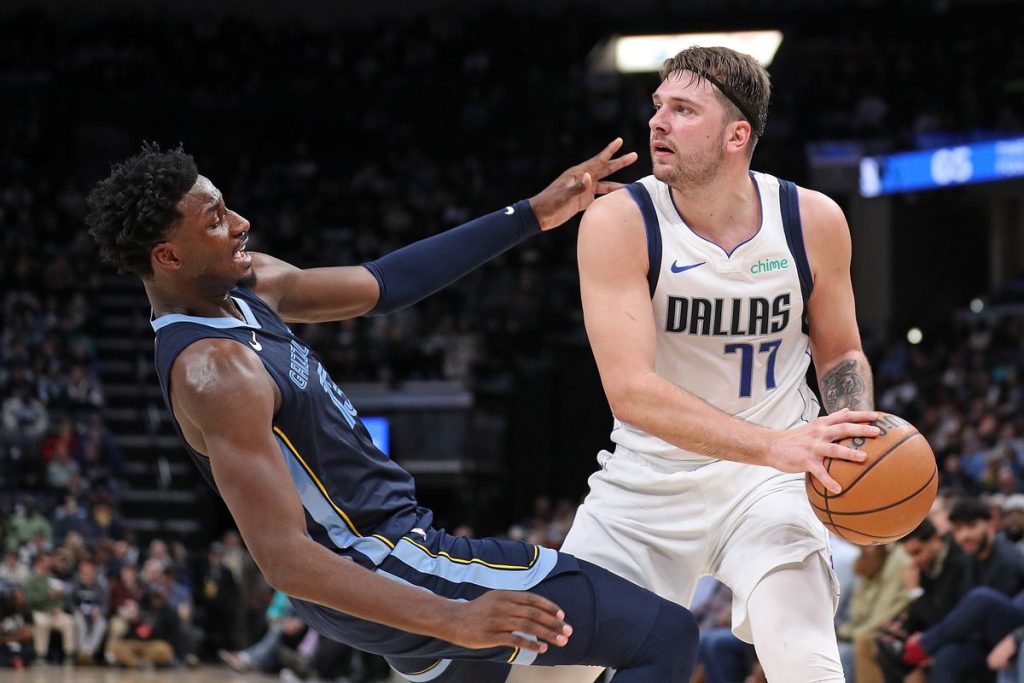 Dallas Mavericks vs Memphis Grizzlies on watch on setantasports.com | Setanta Sports